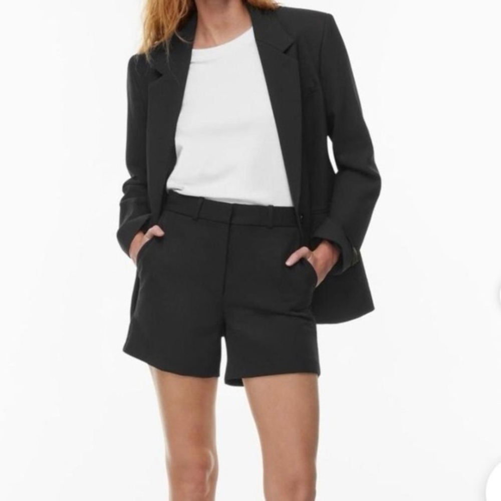 BNWT Wilfred Black Ibiza Shorts
